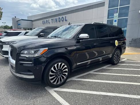 Used 2022 Lincoln Navigator L Black Label AWD/4WD image 11