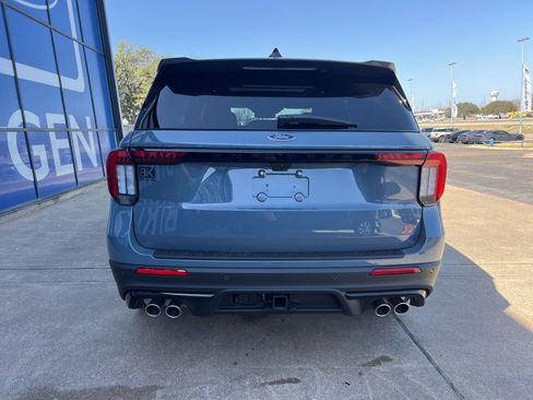 New 2026 Ford Explorer ST w/ Sun And Sound Package image 6