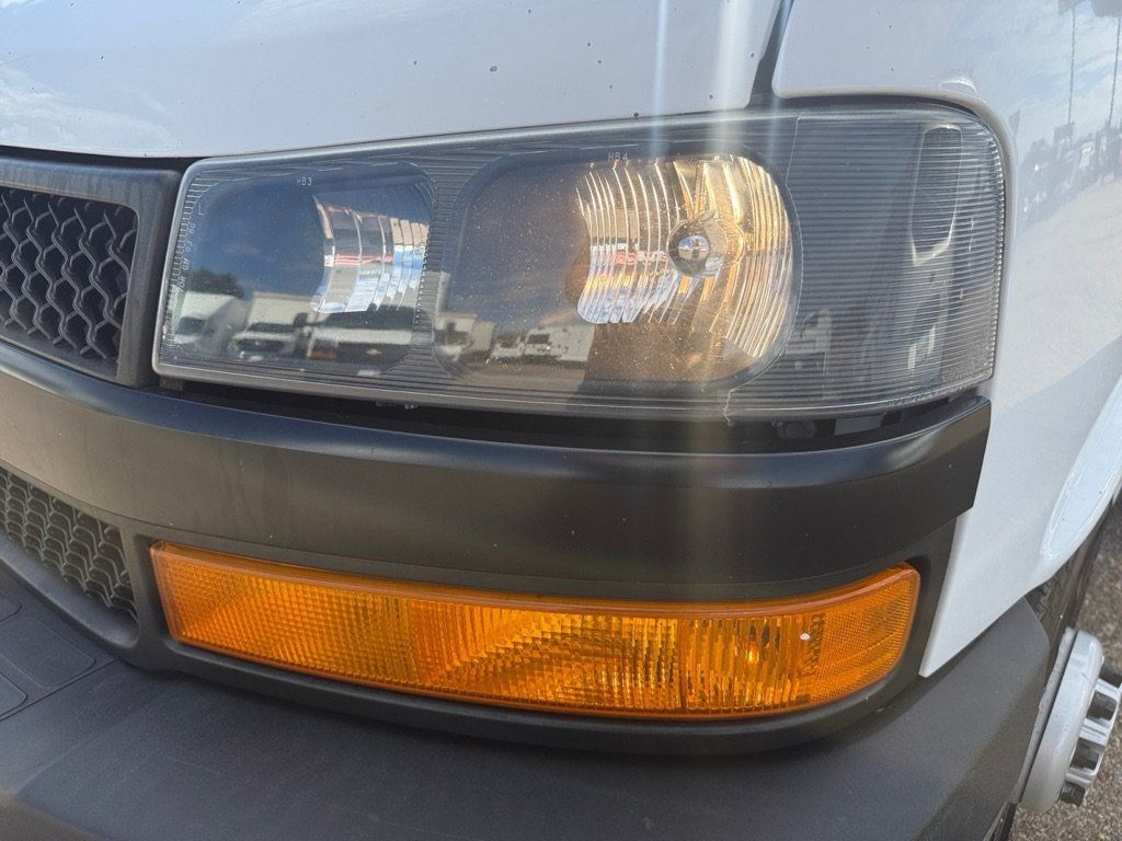 Used 2021 Chevrolet Express 3500 w/ Power Convenience Package RWD image 24