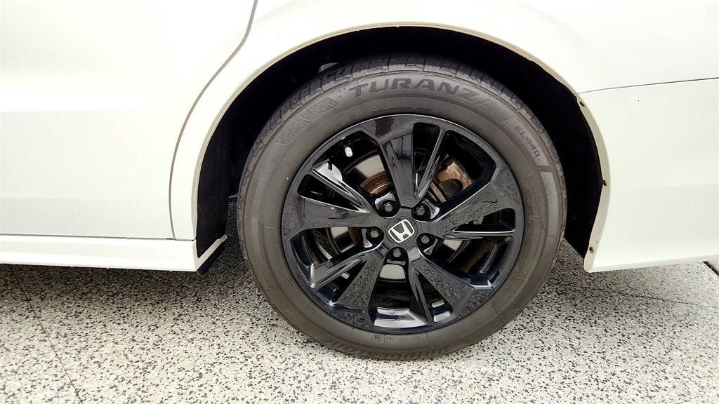 Used 2023 Honda Odyssey Sport image 9