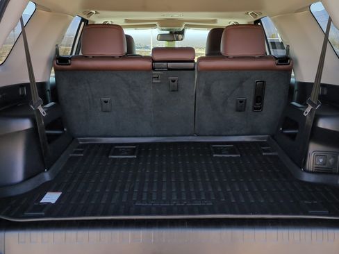 Used 2021 Toyota 4Runner Limited image 30