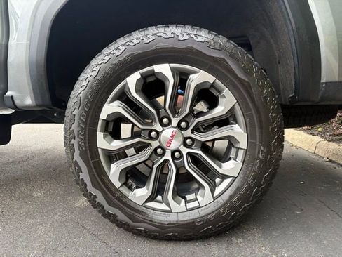 Used 2023 GMC Canyon Denali AWD/4WD image 13