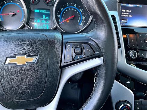 Used 2015 Chevrolet Cruze LT FWD image 20