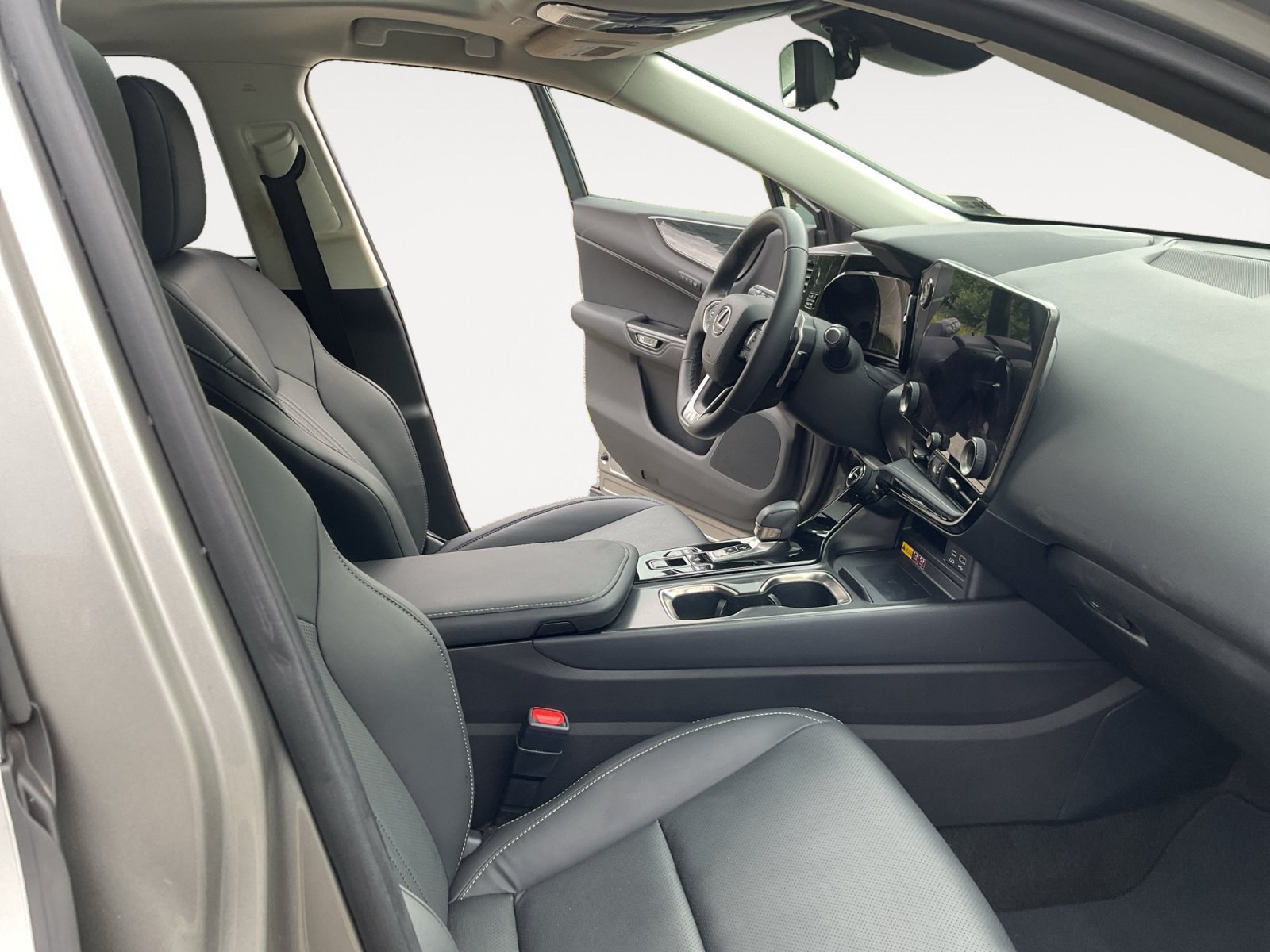 Used 2024 Lexus NX 350 AWD image 19