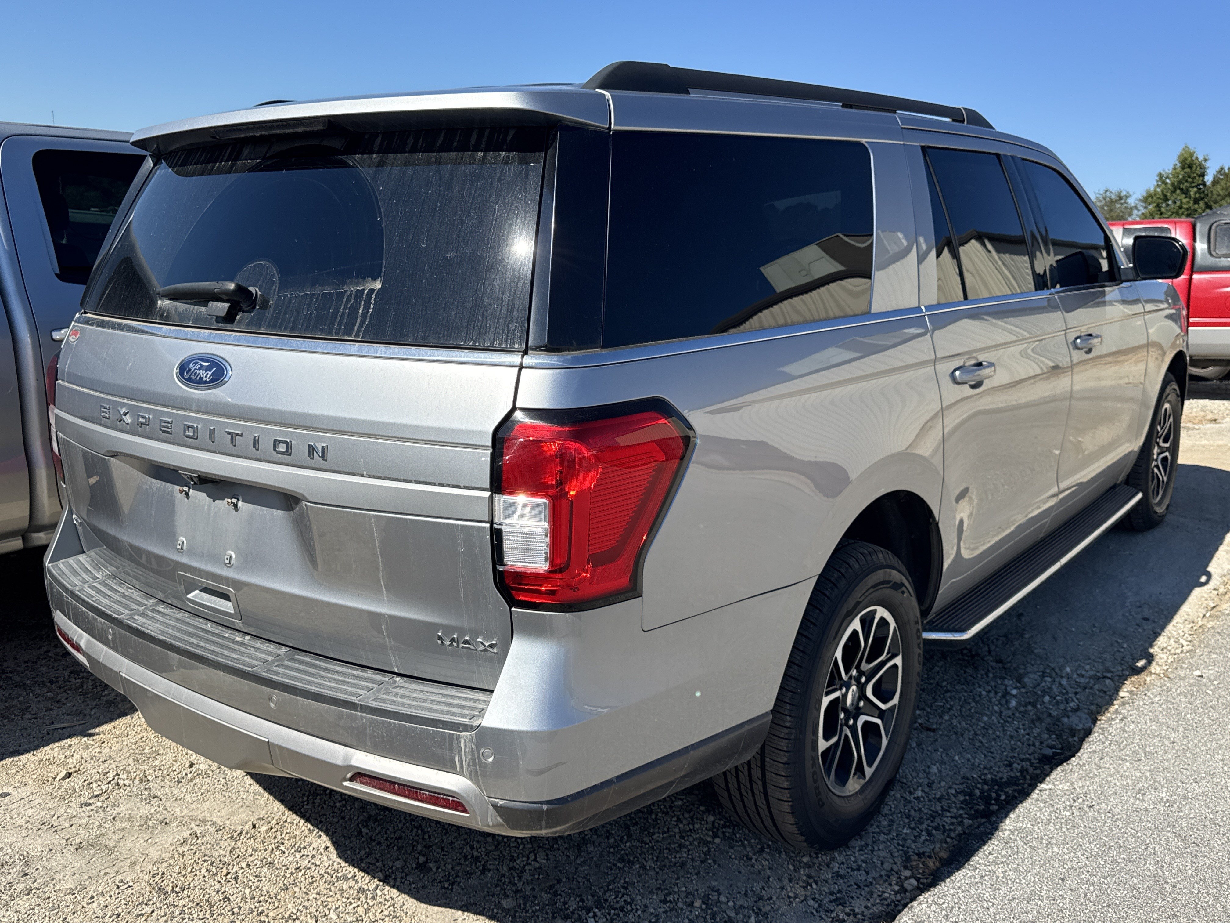 Used 2022 Ford Expedition Max XLT RWD image 5
