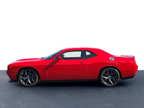 Used 2022 Dodge Challenger GT image 11