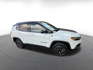 Used 2025 Jeep Compass Trailhawk AWD/4WD video 2
