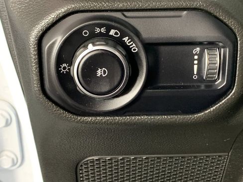 Used 2023 Jeep Wrangler Rubicon w/ LED Lighting Group AWD/4WD image 15
