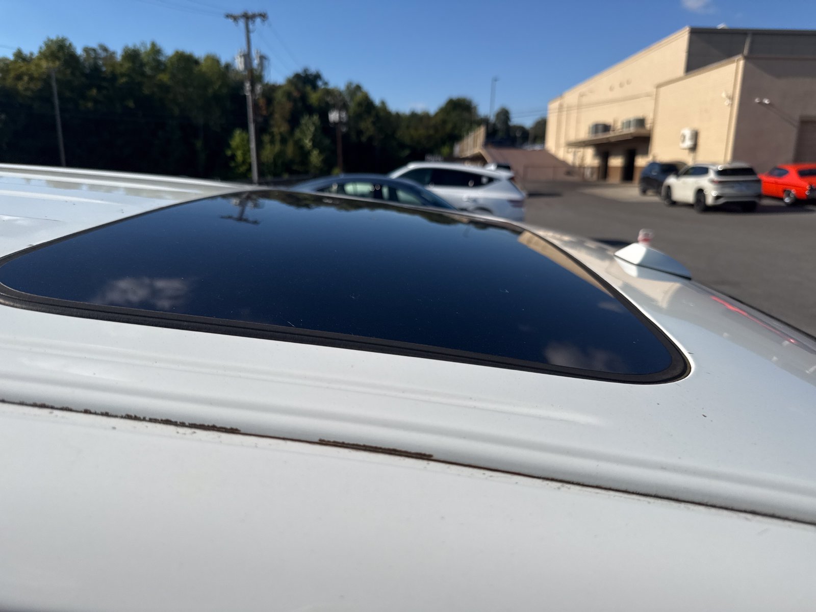 Used 2016 Nissan Frontier SL w/ Moonroof Package RWD image 5