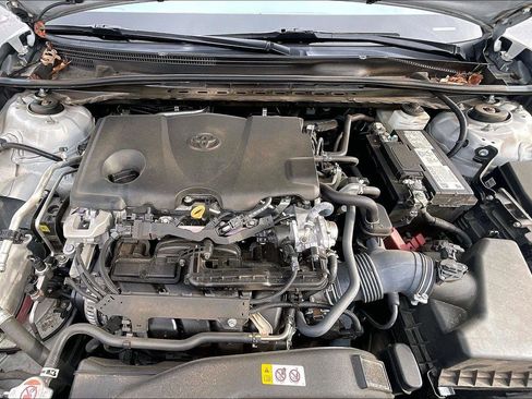 Used 2022 Toyota Camry XSE image 11