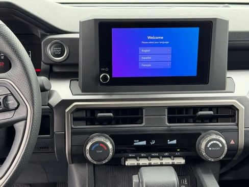 Certified 2025 Toyota 4Runner SR5 AWD/4WD image 19