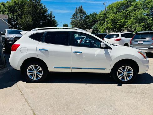 Used 2013 Nissan Rogue SV w/ Premium Pkg AWD/4WD image 2