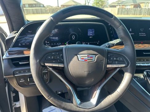 Used 2022 Cadillac Escalade Premium Luxury Platinum image 18