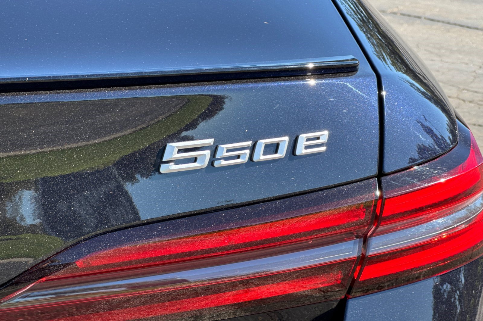 Certified 2025 BMW 550e xDrive w/ Premium Package AWD/4WD image 39