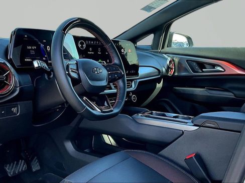 Used 2024 Chevrolet Equinox EV RS image 19