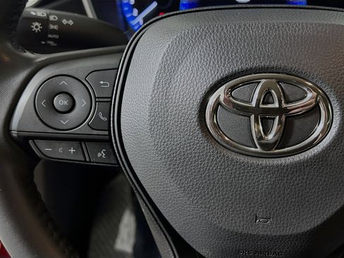 Used 2022 Toyota Corolla LE w/ Premium Interior Package image 19