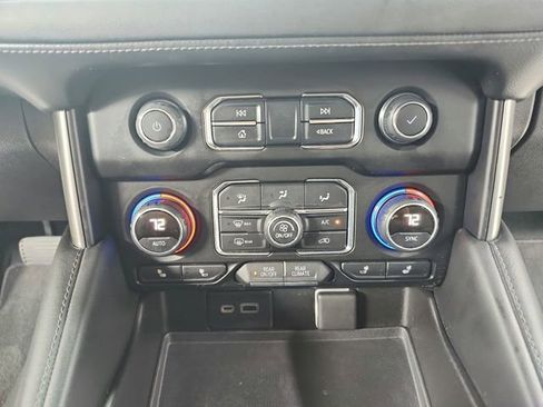 Used 2021 Chevrolet Tahoe Z71 AWD/4WD image 31
