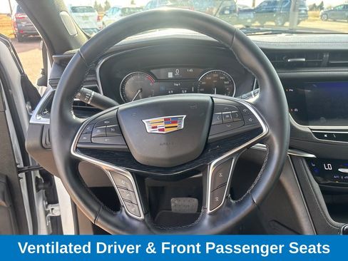 Used 2025 Cadillac XT5 Premium Luxury image 15