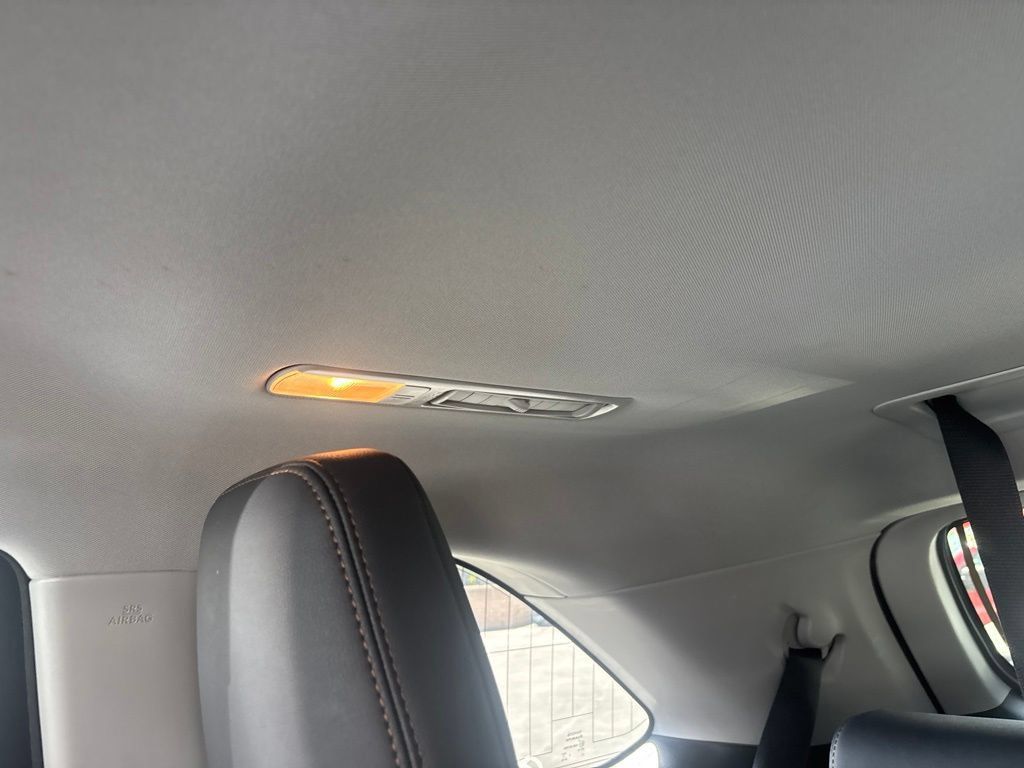 Used 2015 Toyota Highlander XLE FWD image 18