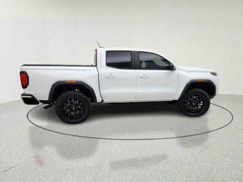 Used 2025 GMC Canyon AT4 w/ Technology Plus Package AWD/4WD image 7