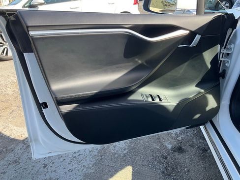 Used 2017 Tesla Model S 75 RWD image 23