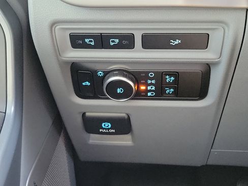 Used 2023 Ford F150 XLT w/ Equipment Group 302A High RWD image 19
