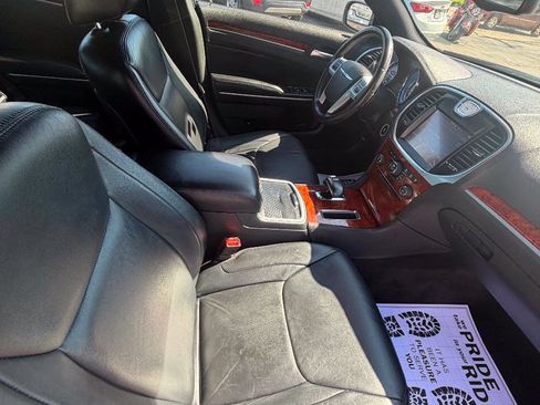Used 2014 Chrysler 300 RWD image 27