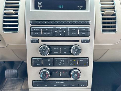 Used 2010 Ford Flex SEL FWD image 19
