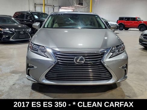 Used 2017 Lexus ES 350 w/ Premium Package FWD image 2