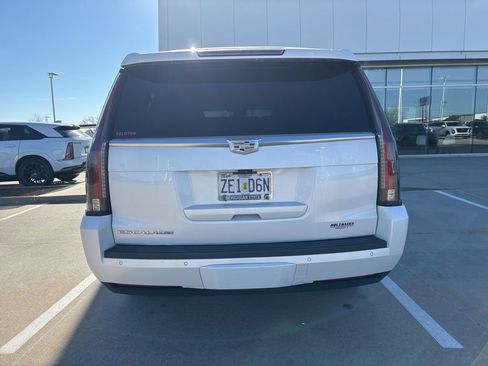 Used 2018 Cadillac Escalade ESV Platinum image 4