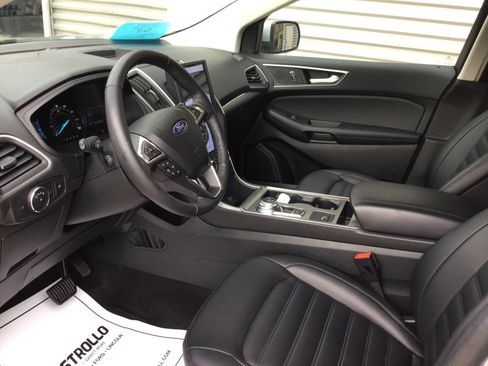 Used 2022 Ford Edge SEL image 9