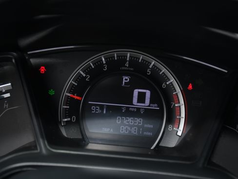 Used 2018 Honda Civic Sport image 13