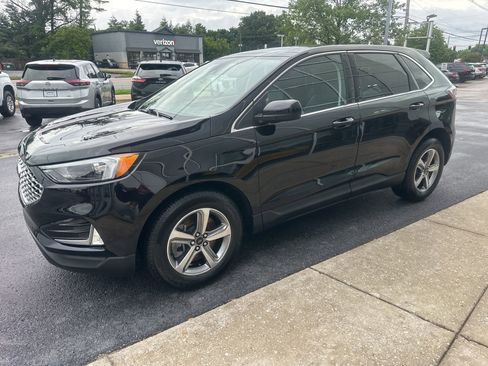 Used 2024 Ford Edge SEL w/ Convenience Package AWD/4WD image 6
