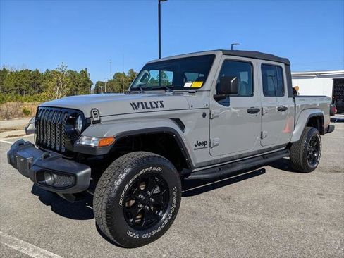 Certified 2022 Jeep Gladiator Willys image 62