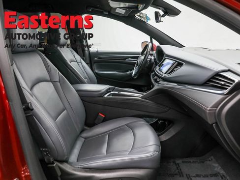 Used 2024 Buick Enclave Premium image 28