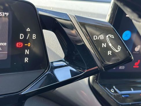 Used 2023 Volkswagen ID.4 Pro S Plus image 18