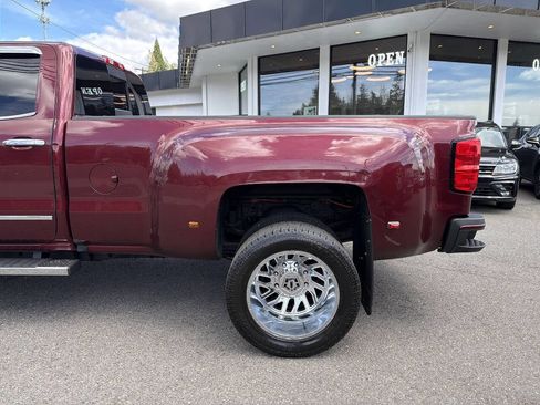 Used 2016 Chevrolet Silverado 3500 High Country w/ High Country Premium Package AWD/4WD image 3