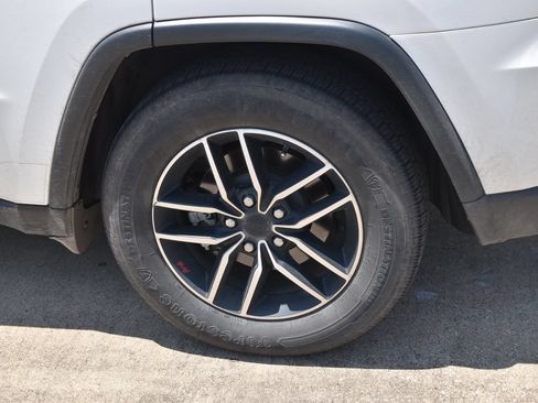 Used 2021 Jeep Grand Cherokee Trailhawk AWD/4WD image 12