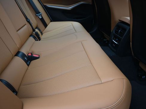Certified 2025 BMW 330i Sedan RWD image 22