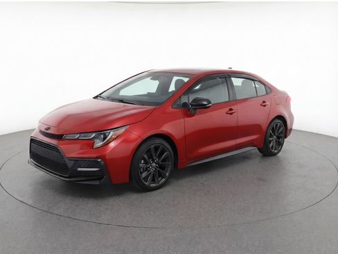 Used 2022 Toyota Corolla SE image 3