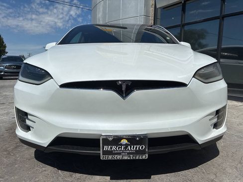 Used 2019 Tesla Model X 100D AWD/4WD image 2