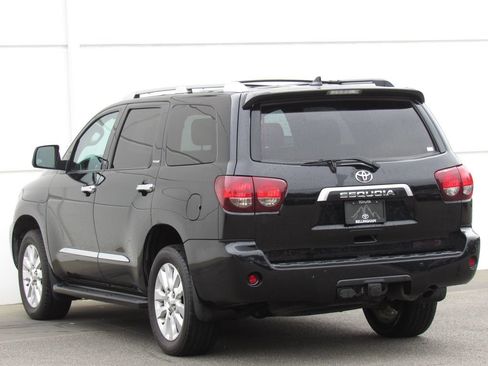 Used 2021 Toyota Sequoia Platinum AWD/4WD image 5