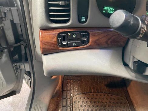 Used 2003 Buick Le Sabre Custom image 32