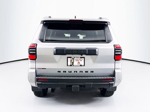 Used 2025 Toyota 4Runner TRD Off-Road image 8