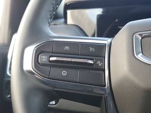 Used 2025 GMC Yukon Denali image 23