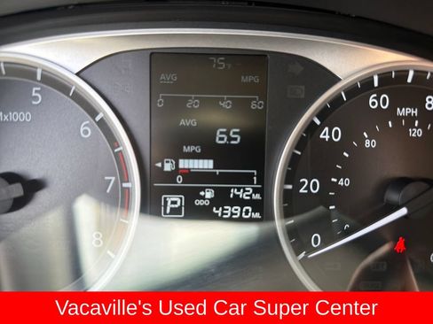 Used 2025 Nissan Versa S w/ Trunk Package FWD image 16