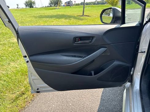 Used 2024 Toyota Corolla LE FWD image 22