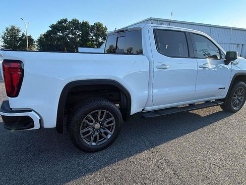 Used 2020 GMC Sierra 1500 AT4 w/ AT4 Premium Package AWD/4WD image 8