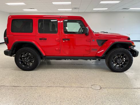 Used 2025 Jeep Wrangler Backcountry image 6