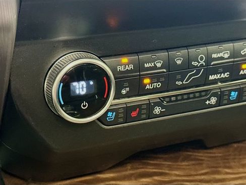 Used 2020 Ford Expedition Platinum AWD/4WD image 21